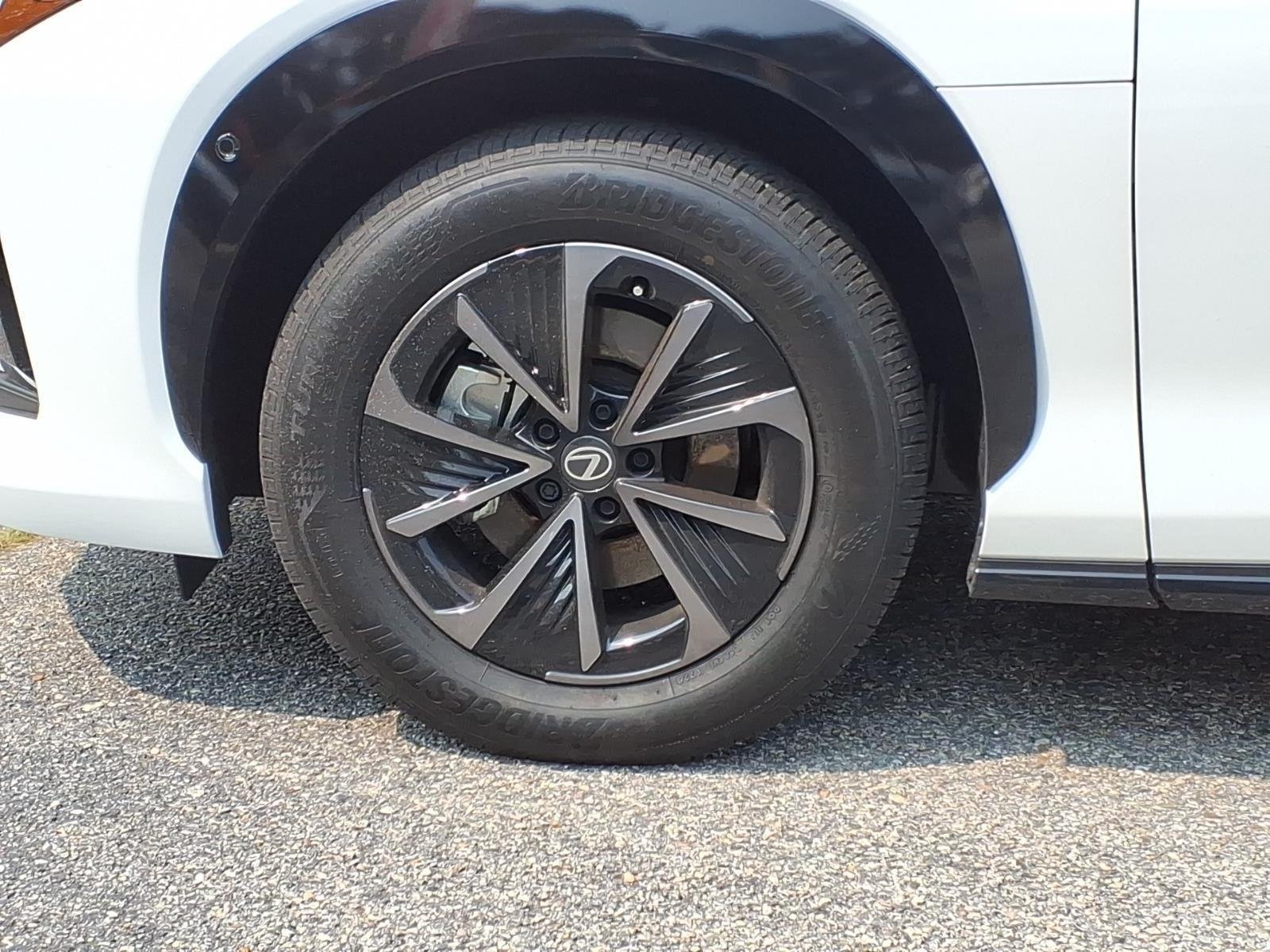 Used 2026 Oxygen White Lexus RZ 450e Premium image 10