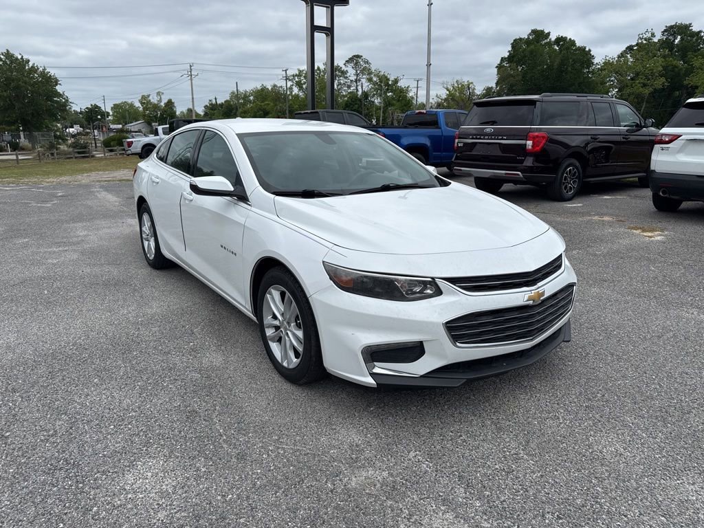 Used 2018 Chevrolet Malibu 1LT with VIN 1G1ZD5ST1JF104004 for sale in Live Oak, FL