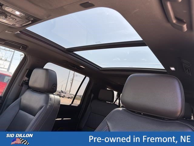 Used 2022 Black Chevrolet Z71 image 17