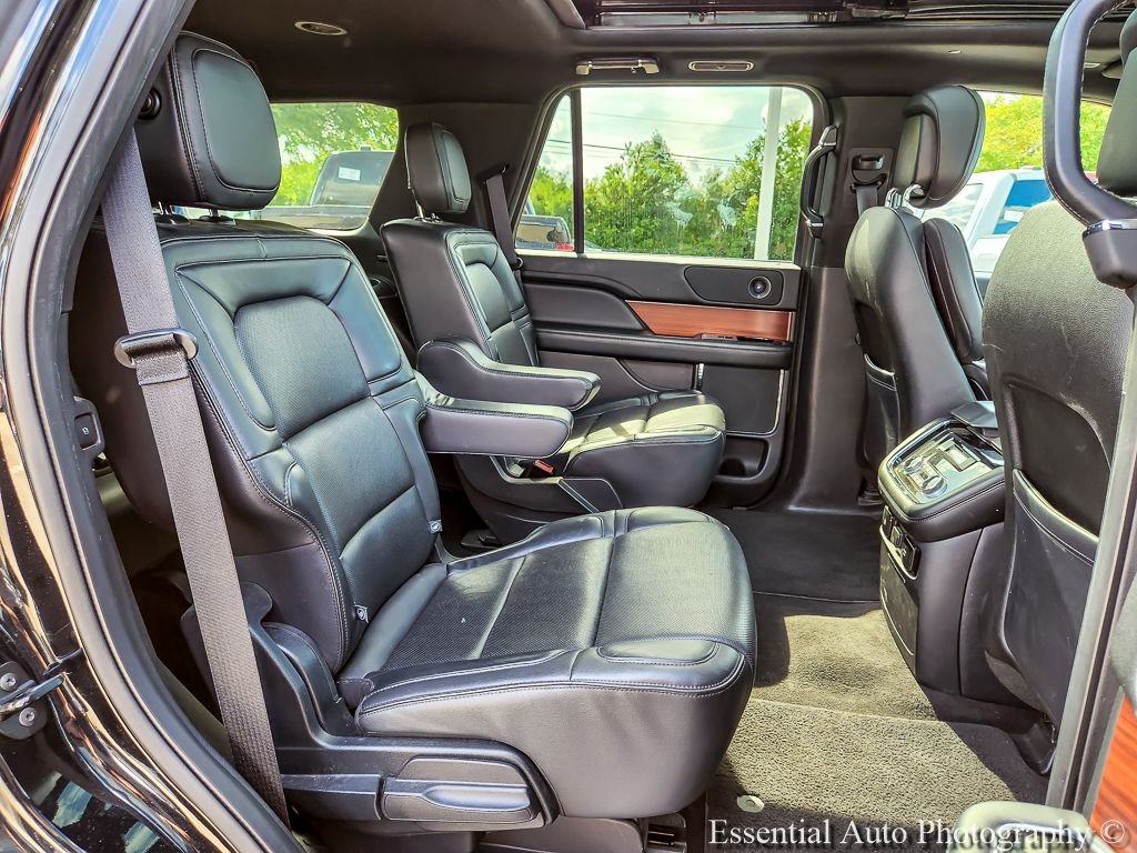 Used 2018 Velvet Lincoln Select image 29
