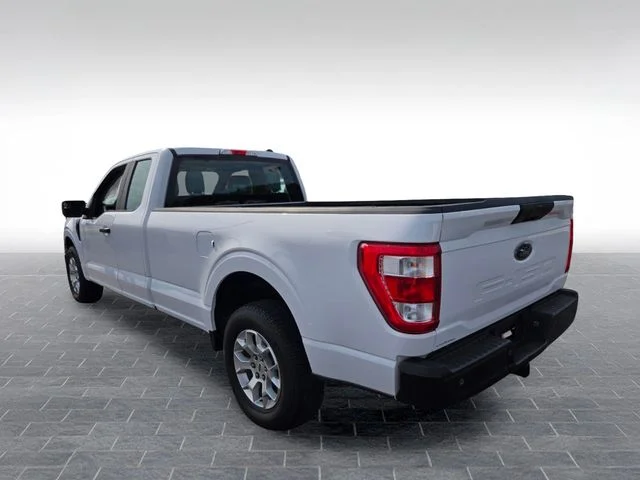 Used 2021 White Ford XL image 5