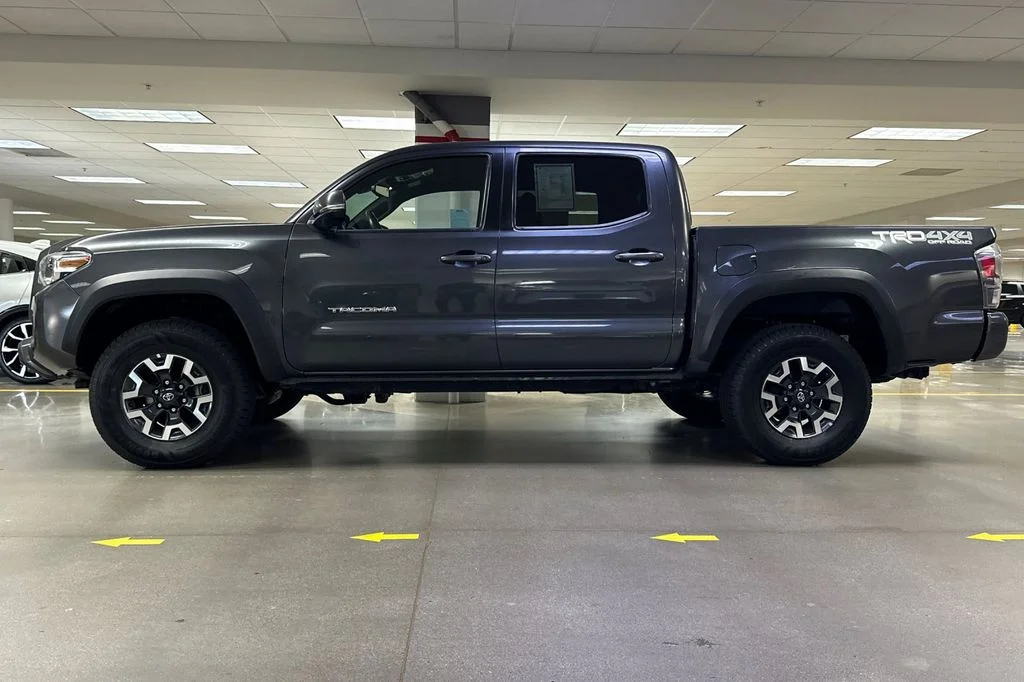 2023 Toyota Tacoma SR - Photo 7