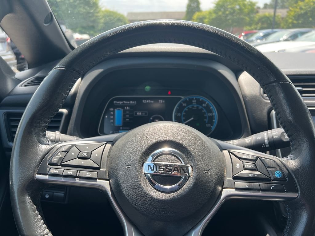 Used 2020 Blue Nissan SV Plus image 23