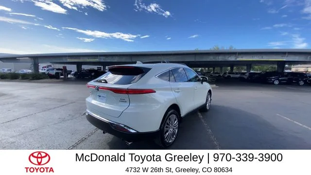 Used 2022 White Toyota XLE image 7