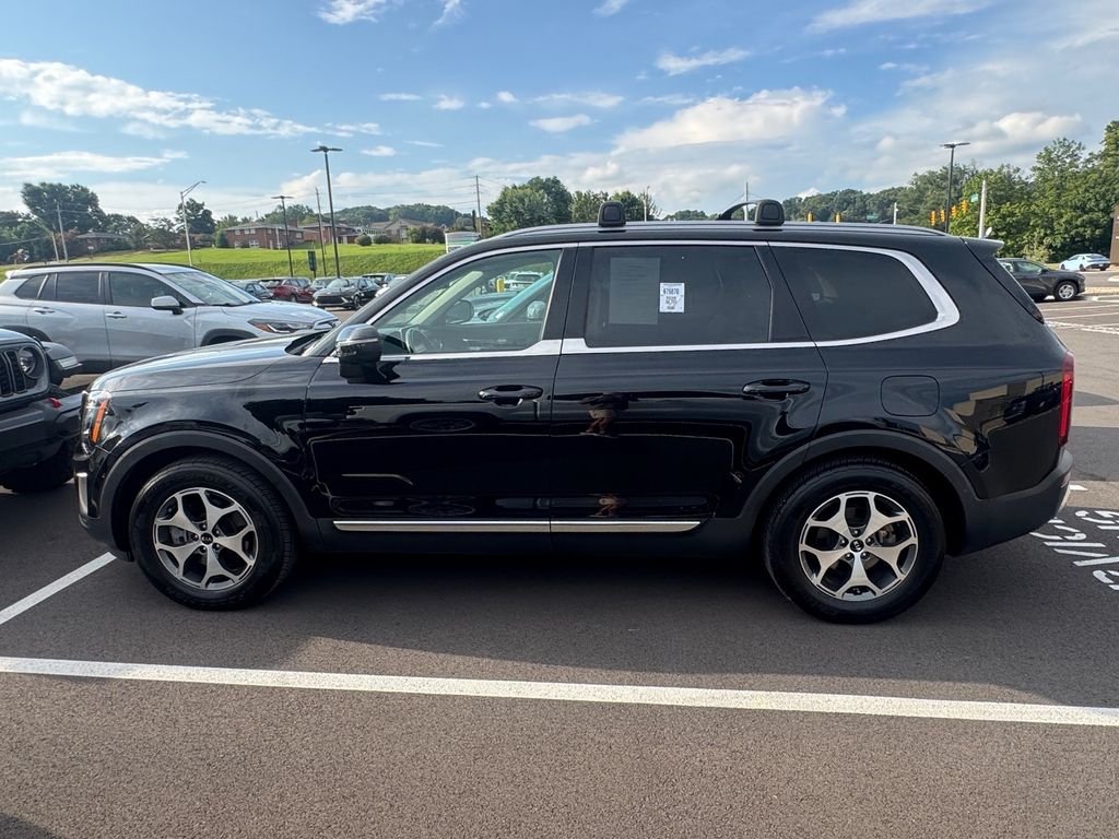 Used 2020 Black Kia EX image 6