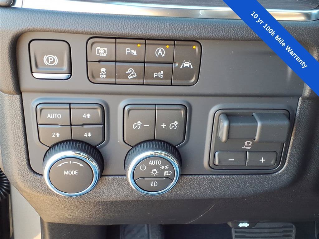 2026 Chevrolet Suburban Premier - Photo 27