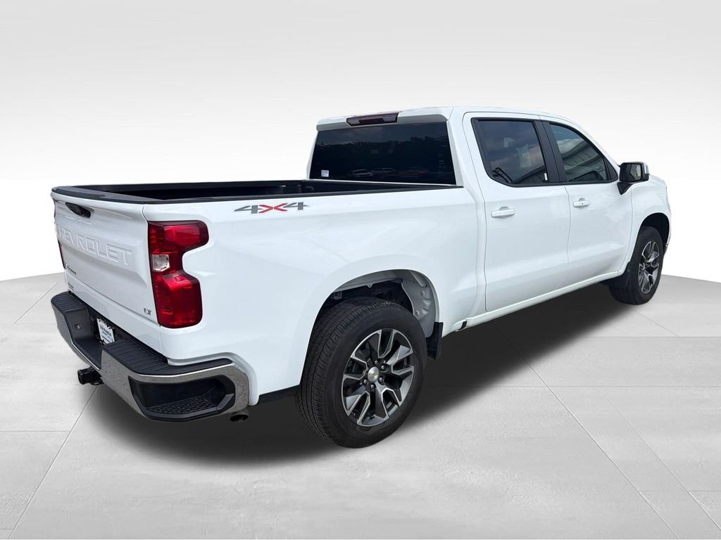 Used 2024 White Chevrolet LT image 5