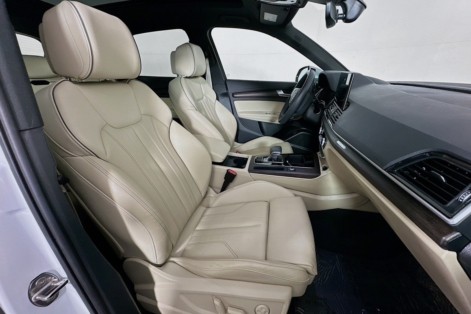 Used 2024 Glacier White Metallic Audi S line Premium Plus image 8