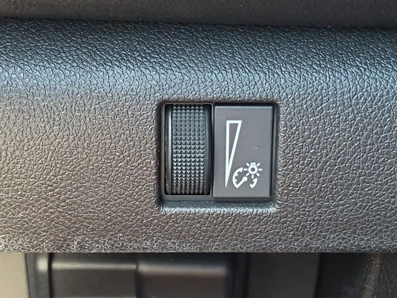 Used 2024 Sand Dune Metallic Chevrolet Trail Boss image 18