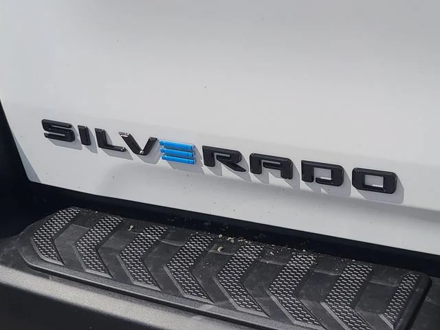 New 2026 Summit White Chevrolet LT - Extended Range image 7