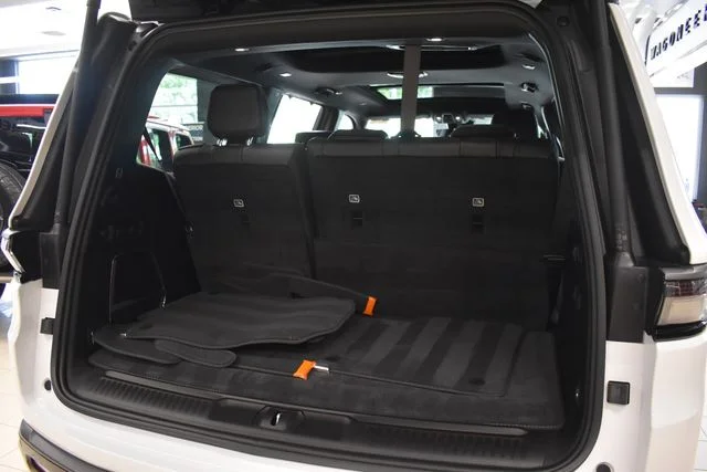 New 2026 Bright White Clear-Coat Exterior Paint Jeep Limited Reserve image 23