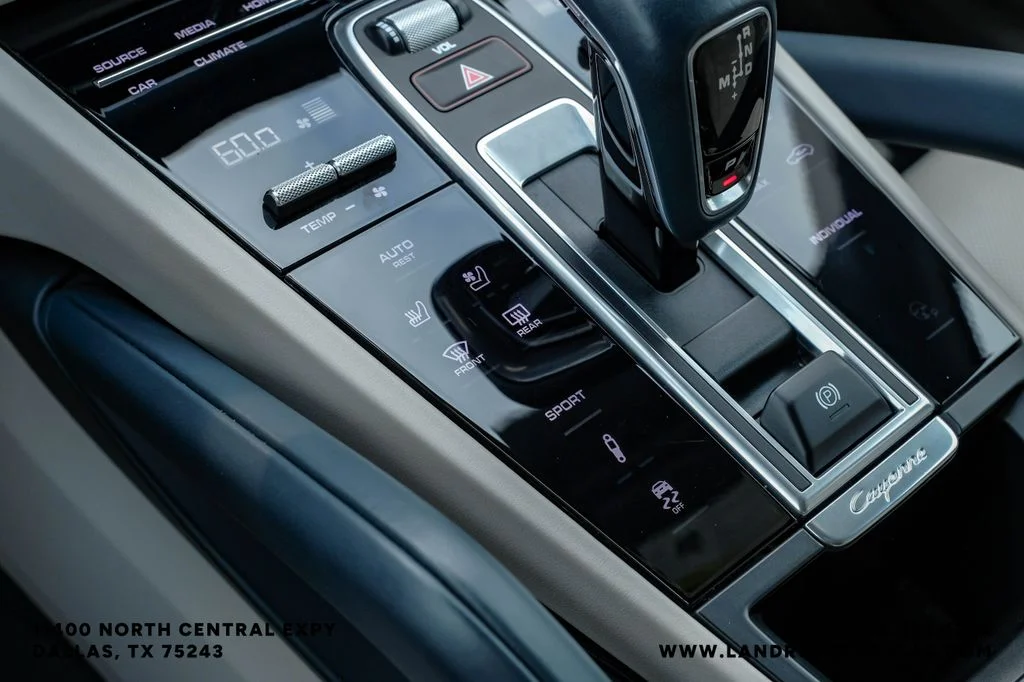 Used 2021 Moonlight Blue Metallic Porsche S image 25