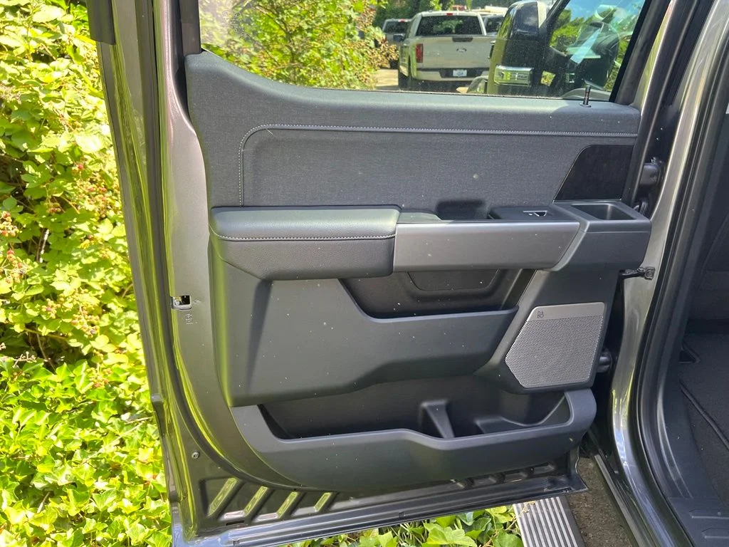 New 2026 Carbonized Gray Metallic Ford F-350® Lariat® image 14