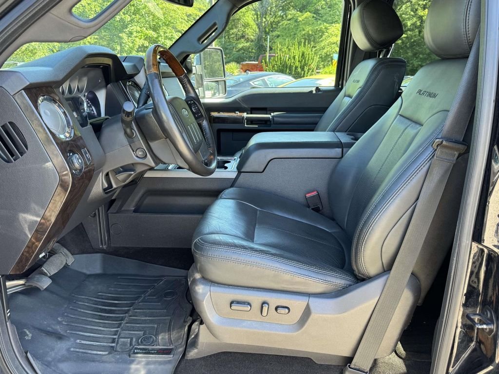 Used 2016 Black Ford Platinum image 19
