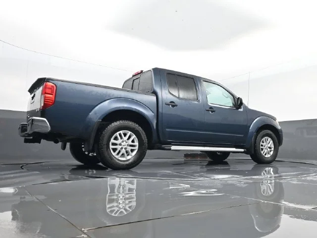 Used 2017 Arctic Blue Metallic Nissan SV image 23