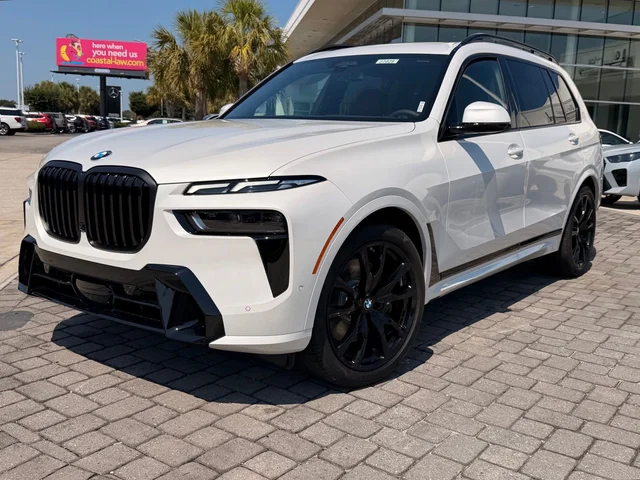 2027 BMW X7