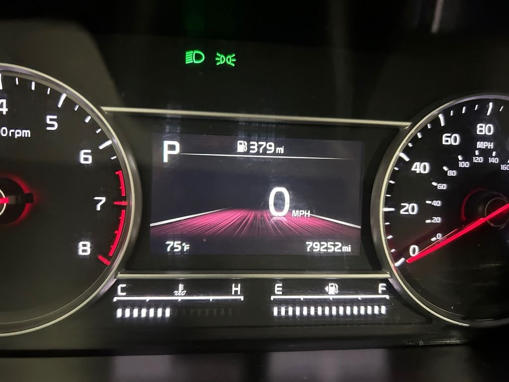 Used 2022 Silver Kia LX image 10