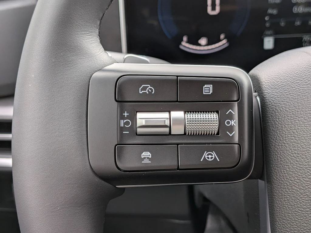 New 2026 White Hyundai SE image 16