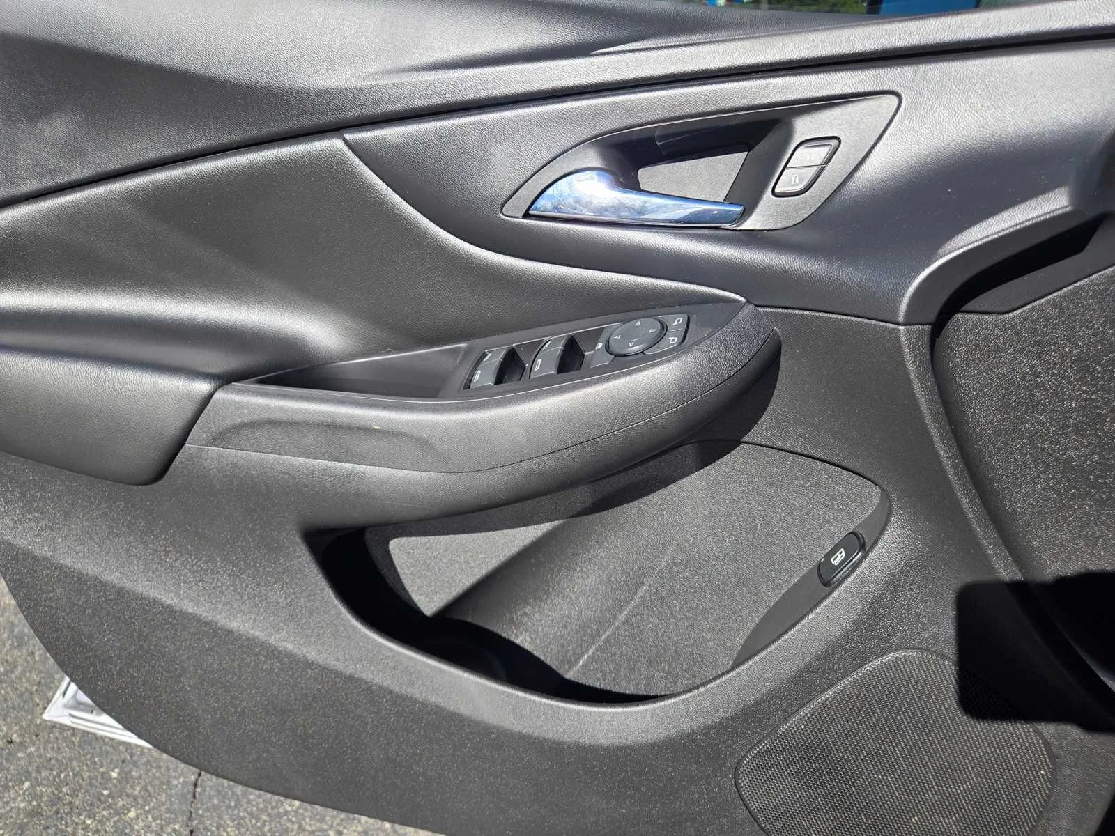 2019 Chevrolet Volt LT - Photo 23