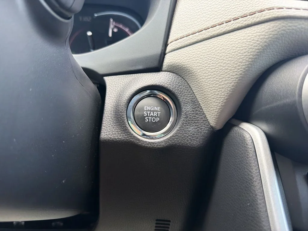 Used 2025 White Toyota XLE image 23