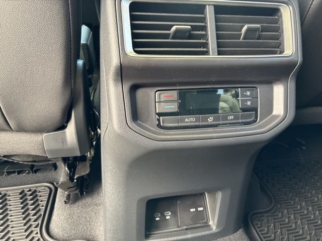 New 2026 Avocado Green Volkswagen 2.0T SE w/Technology image 10