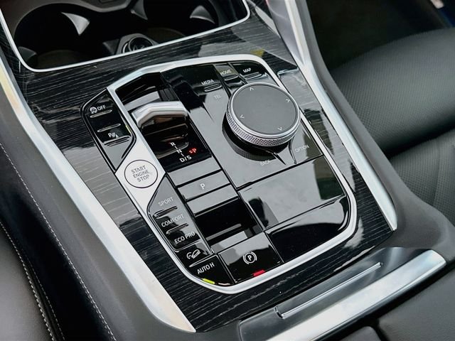 New 2027 White BMW xDrive40i image 14