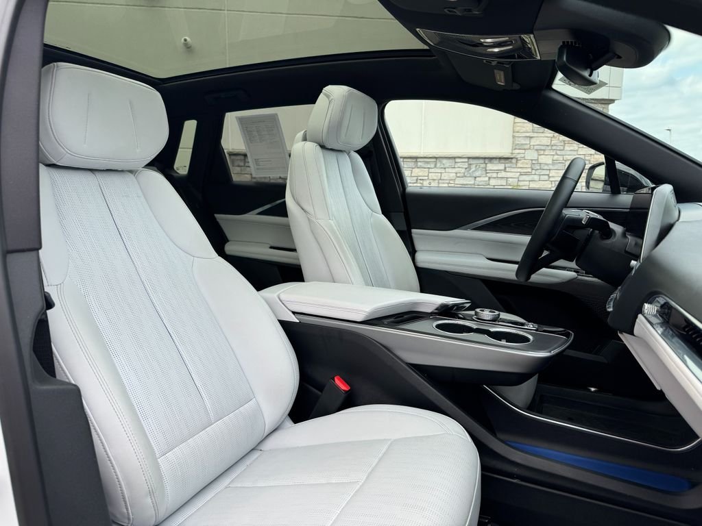 Used 2024 Crystal White Cadillac Sport image 36