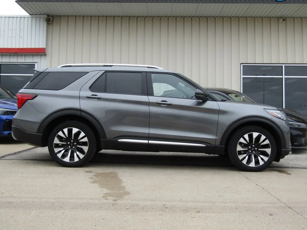 Certified 2025 Ford Explorer Platinum with VIN 1FMUK8HH7SGB63447 for sale in Kansas City