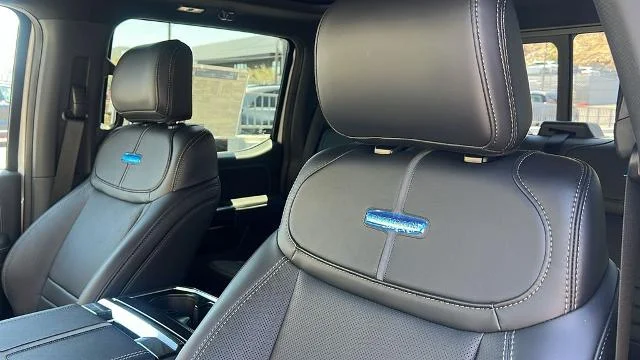New 2026 Star White Metallic Tri-Coat Ford Platinum® image 36
