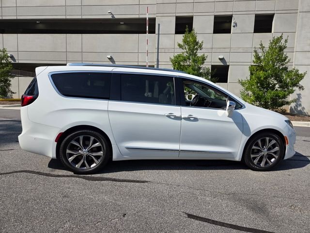 Used 2018 White Chrysler Limited image 10