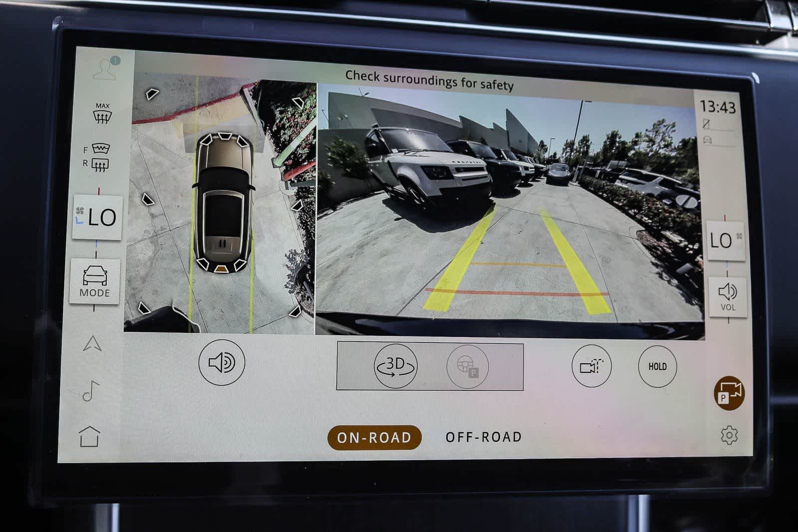 New 2026 Santorini Black Land Rover SE image 25