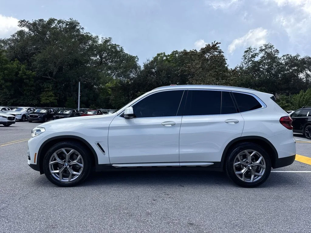 Used 2021 Alpine White BMW sDrive30i image 27