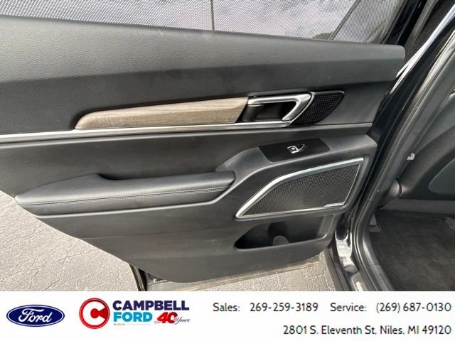 Used 2022 Black Kia SX image 16