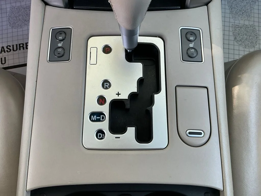 Used 2008 Silver Acura 3.5 image 20