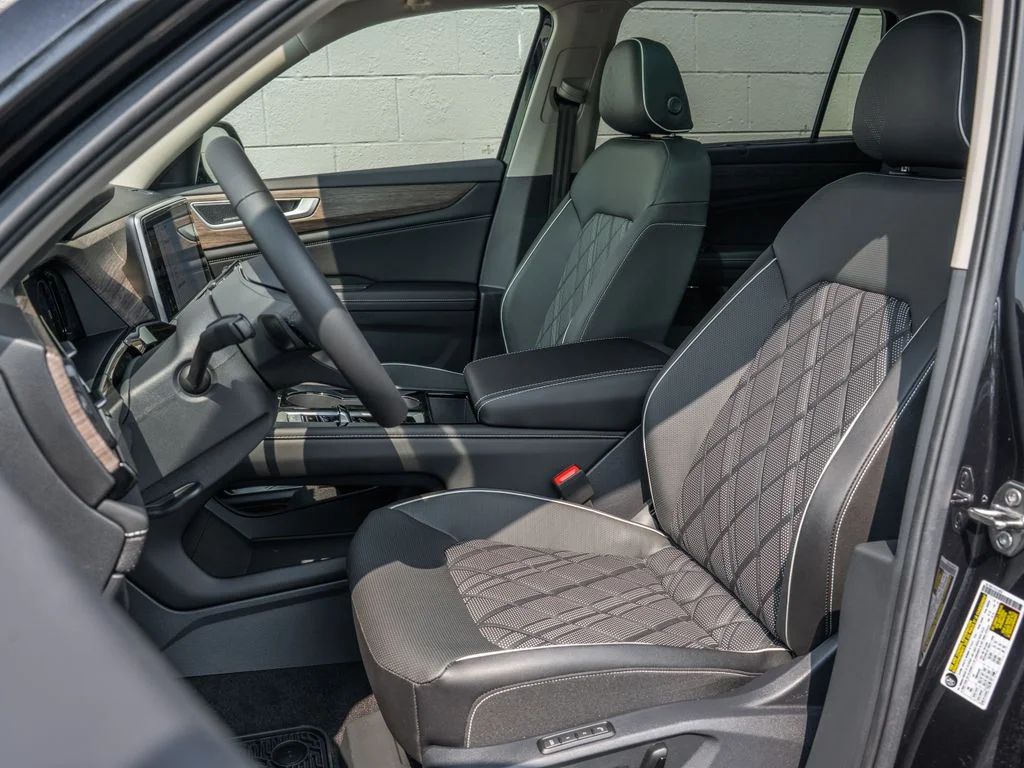 New 2026 Black Volkswagen 2.0T SEL Premium R-Line image 8