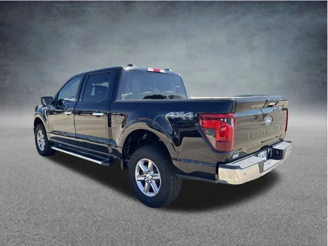 Used 2024 Black Ford XLT image 15