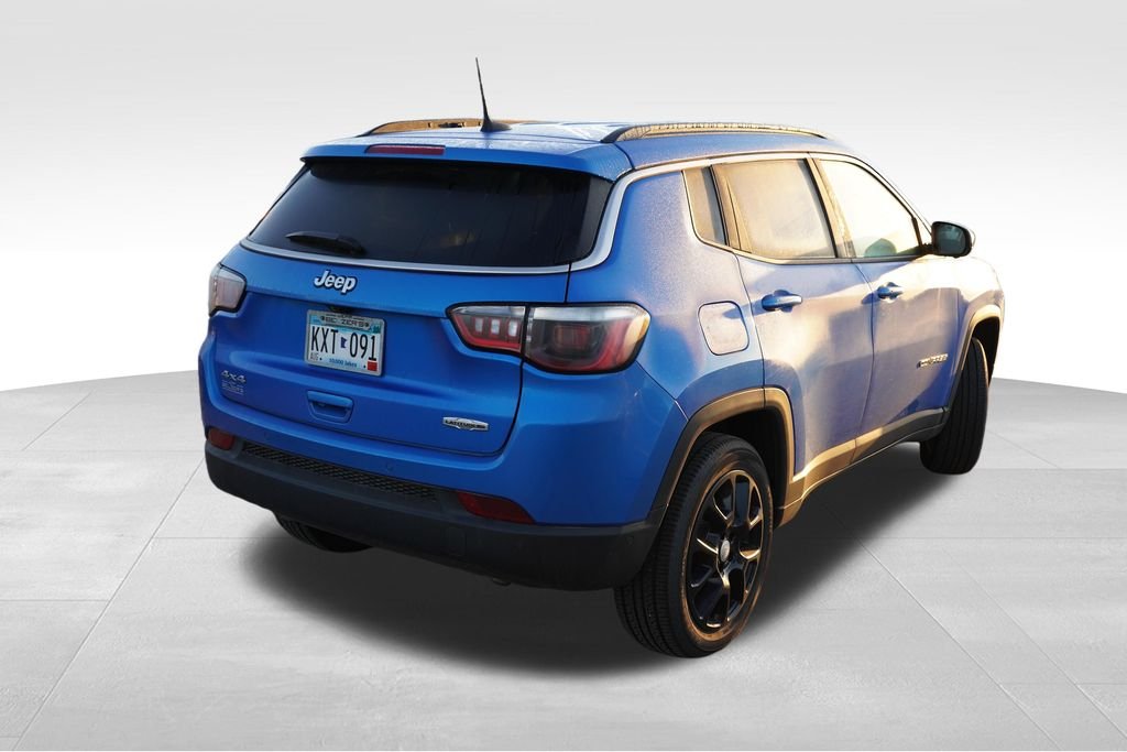 Used 2023 Laser Blue Pearlcoat Jeep Latitude Lux image 3