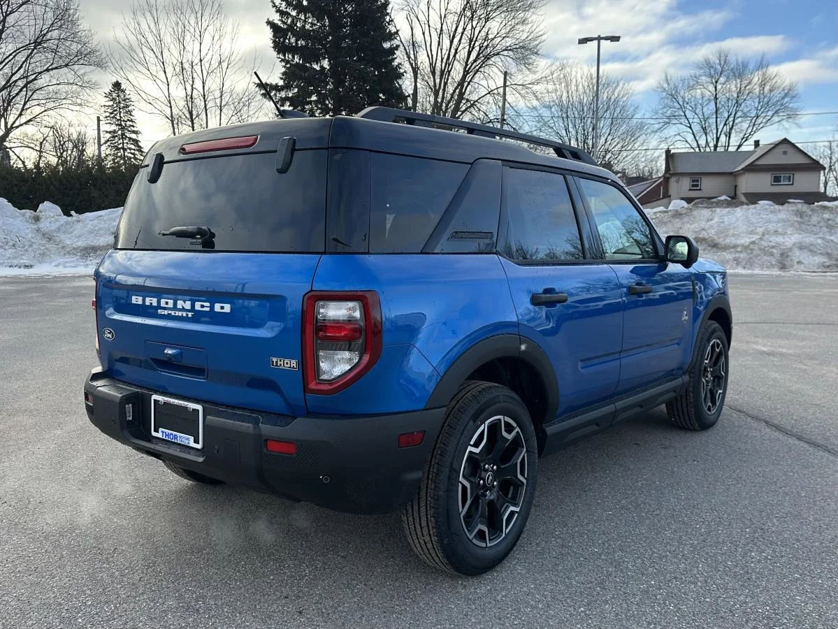 New 2026 Blue Ford Outer Banks image 5