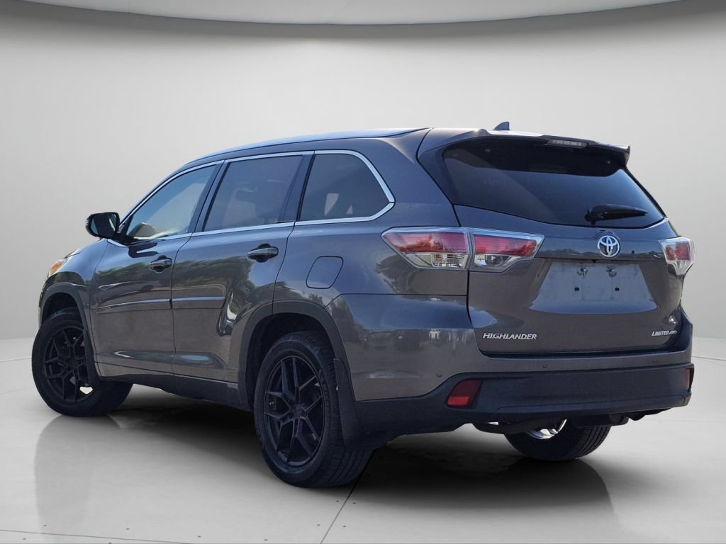 Used 2016 Predawn Gray Mica Toyota Limited Platinum V6 image 23
