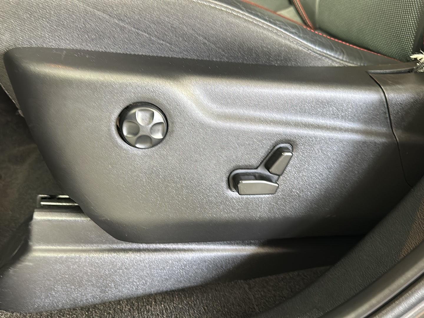 Used 2025 Vapour Grey Dodge R/T image 11
