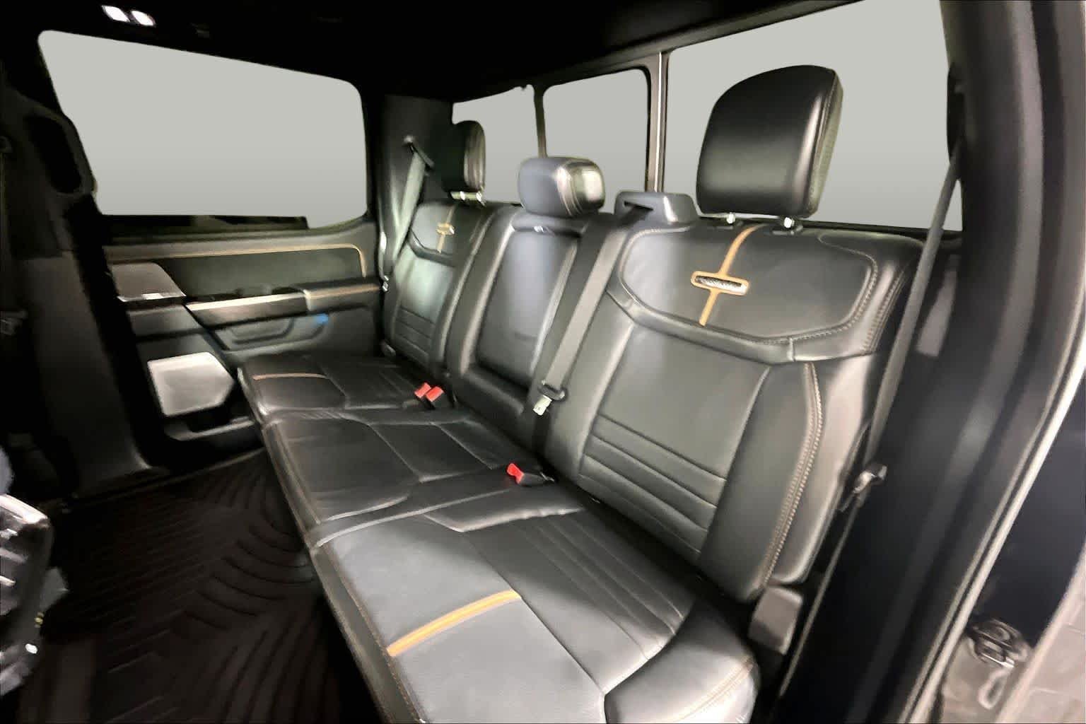 Used 2022 Agate Black Ford Platinum image 17