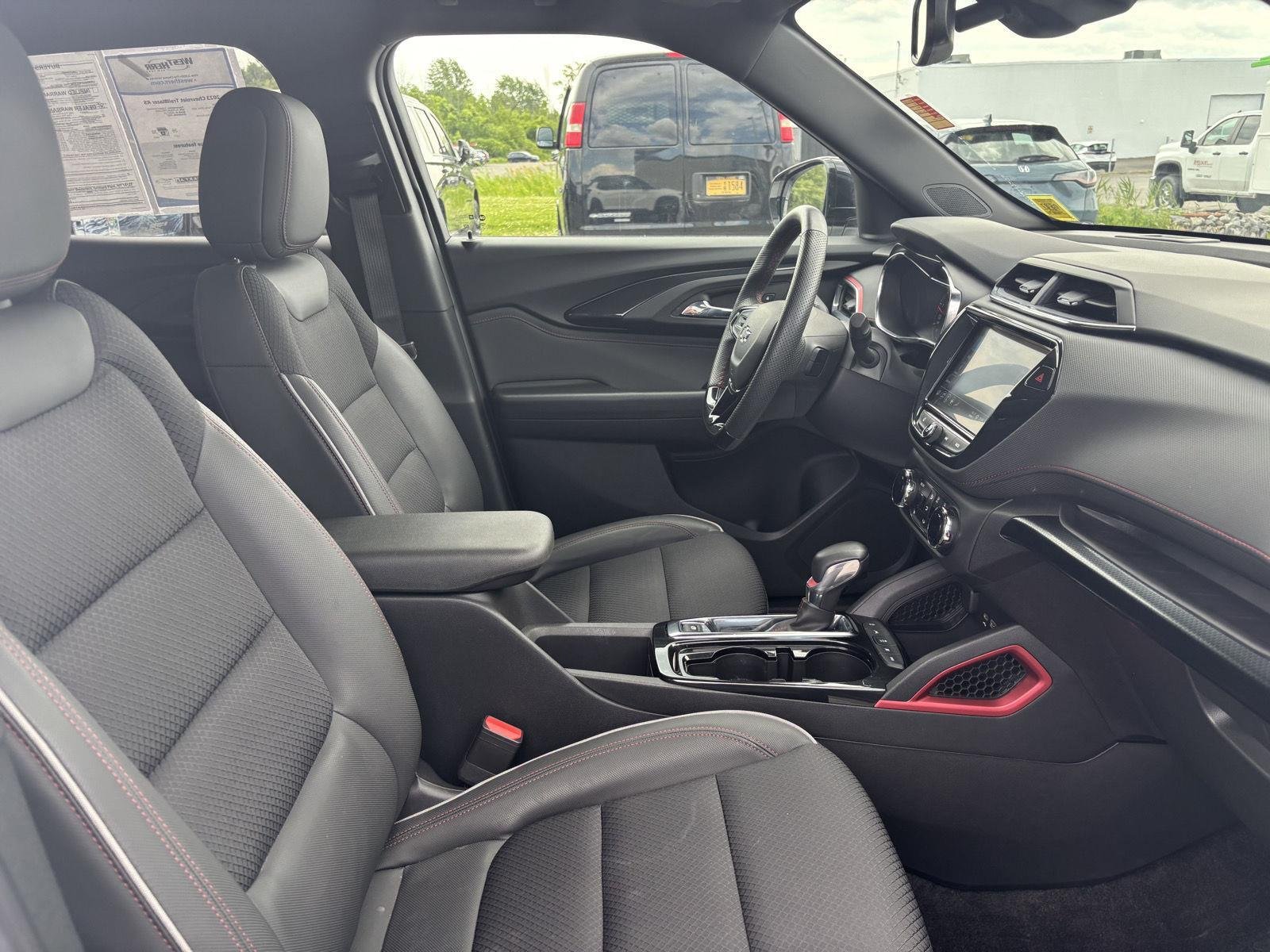 Used 2023 Summit White Chevrolet RS image 35