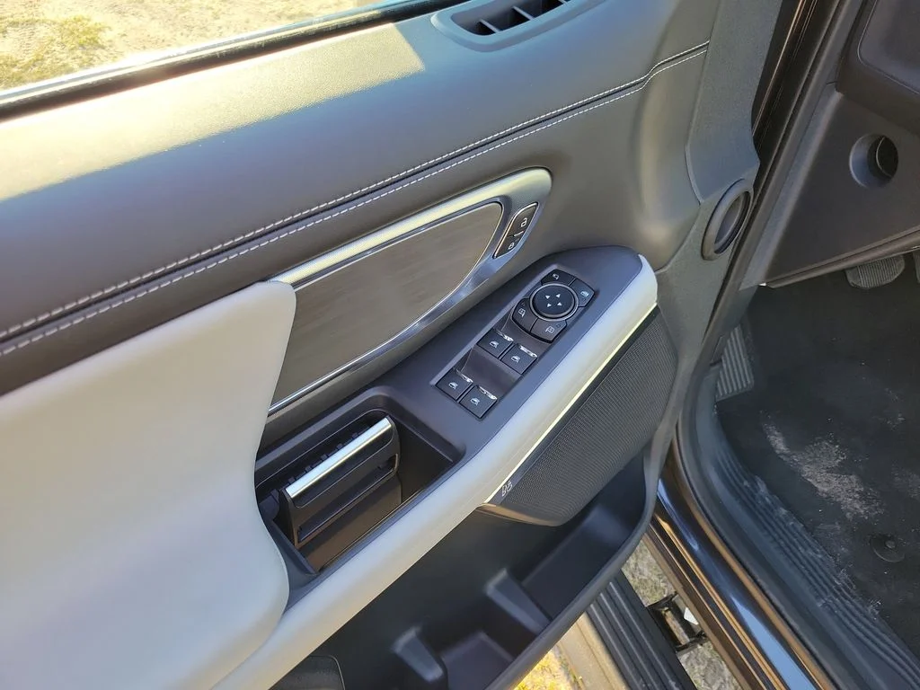 New 2026 Dark Matter Gray Metallic Ford MAX Platinum® image 7