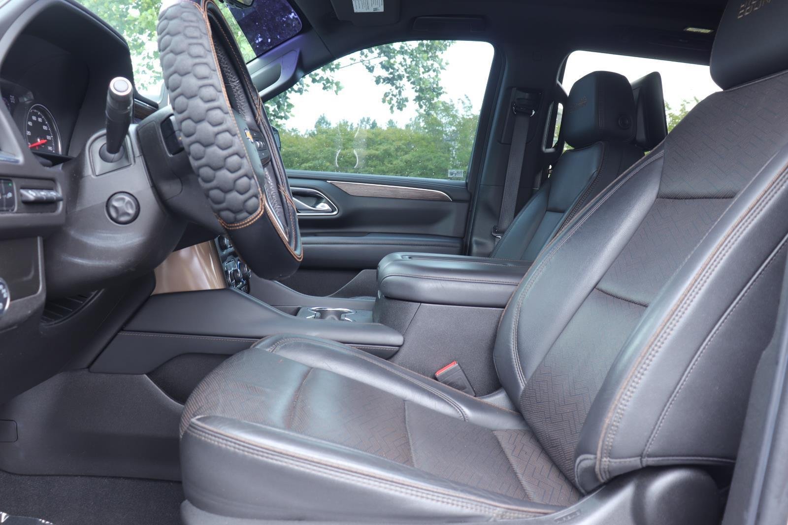 Used 2021 Iridescent Pearl Tricoat Chevrolet High Country image 11