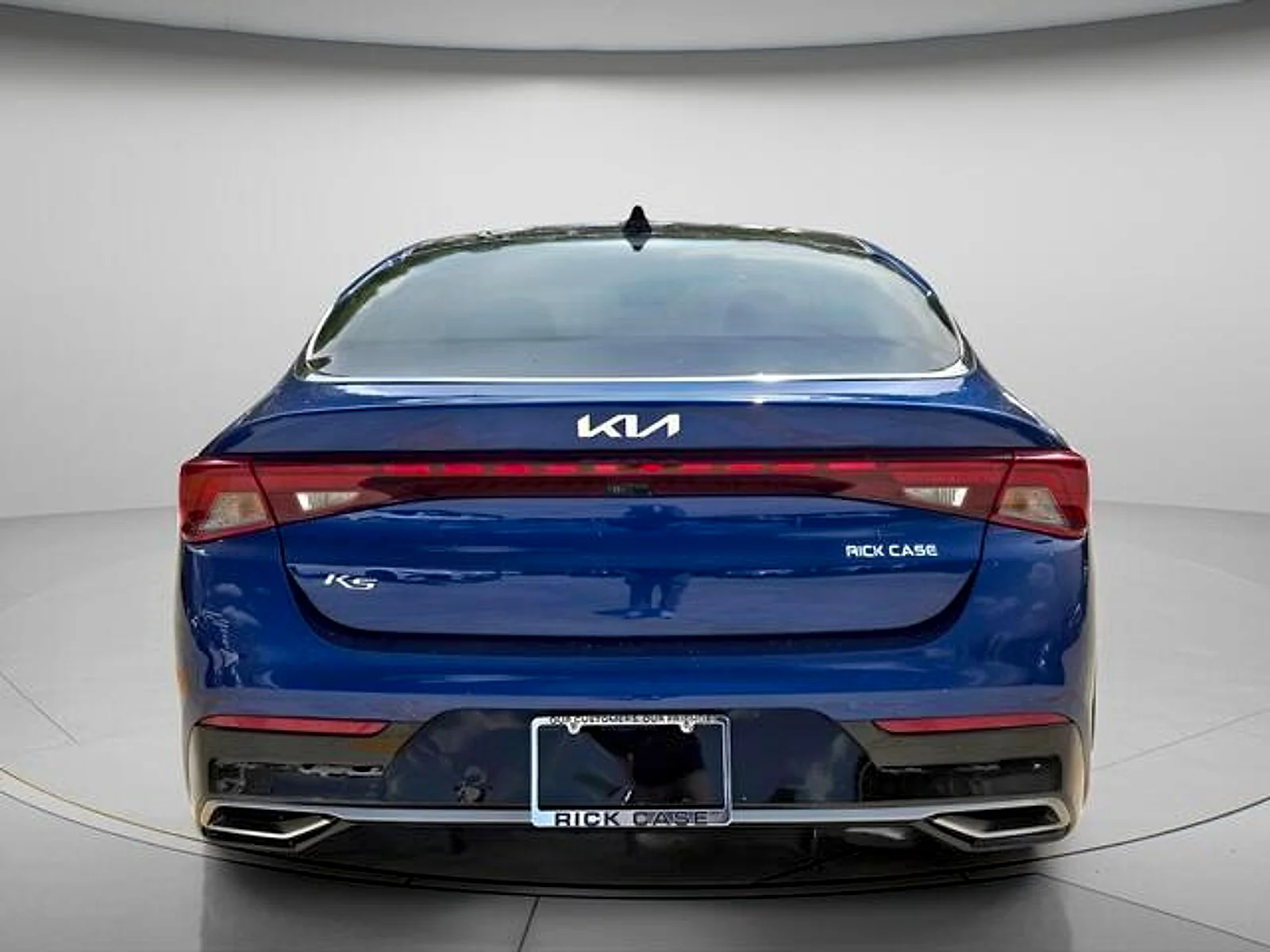 Used 2022 Sapphire Blue Kia EX image 6