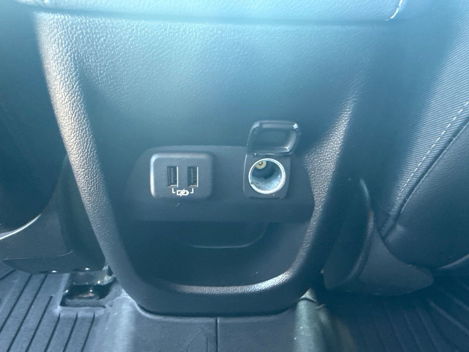 Used 2021 Black Chevrolet Z71 Midnight Edition with Technology Package image 17