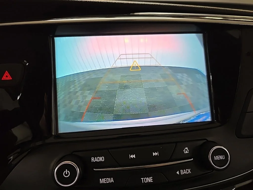 Used 2019 Silver Buick Essence image 26