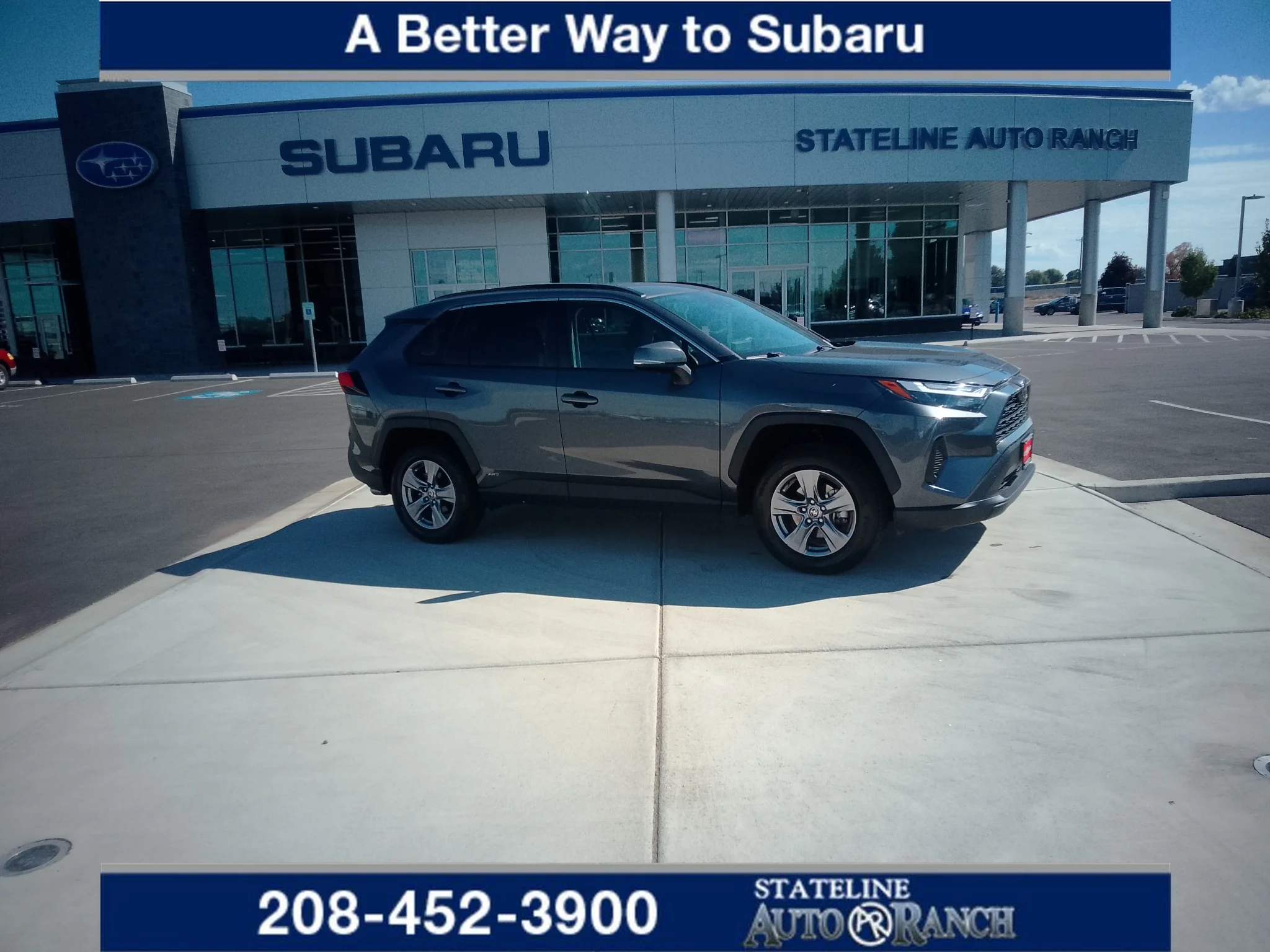 Used 2025 GRAY Toyota XLE image 1