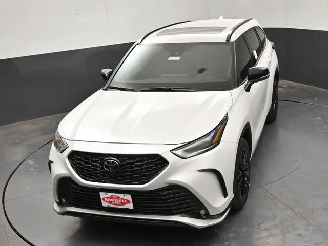 New 2026 Wind Chill Pearl <sup>1</sup> Toyota  XSE image 27