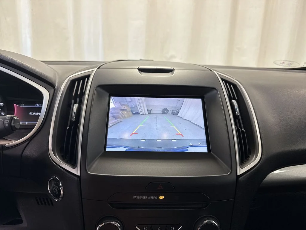 Used 2015 Magnetic Metallic Ford SEL image 19